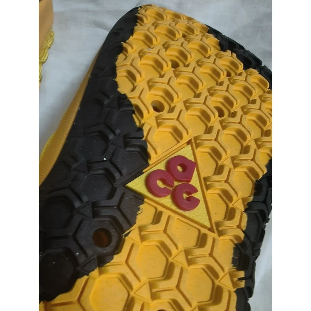 Nike product pair